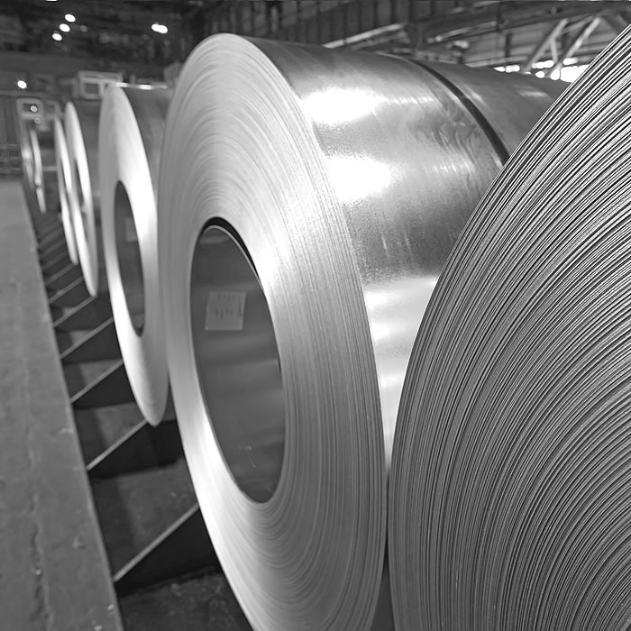 We stock speciality steel sheets which we also process in-house thanks to our dedicated guillotining service.